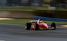 米兰体育官网-冰与火之歌，湖人绝境险胜，东决预演惊心动魄