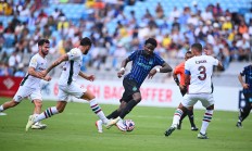 米兰百家乐-包含拉齐奥遭遇惨败，欧冠席位岌岌可危的词条