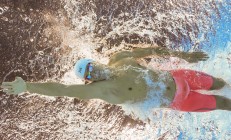 米兰体育app入口-牙买加封锁冰岛，库尔图瓦扛起全队—当战术纪律与个人英雄主义在绿茵场交汇