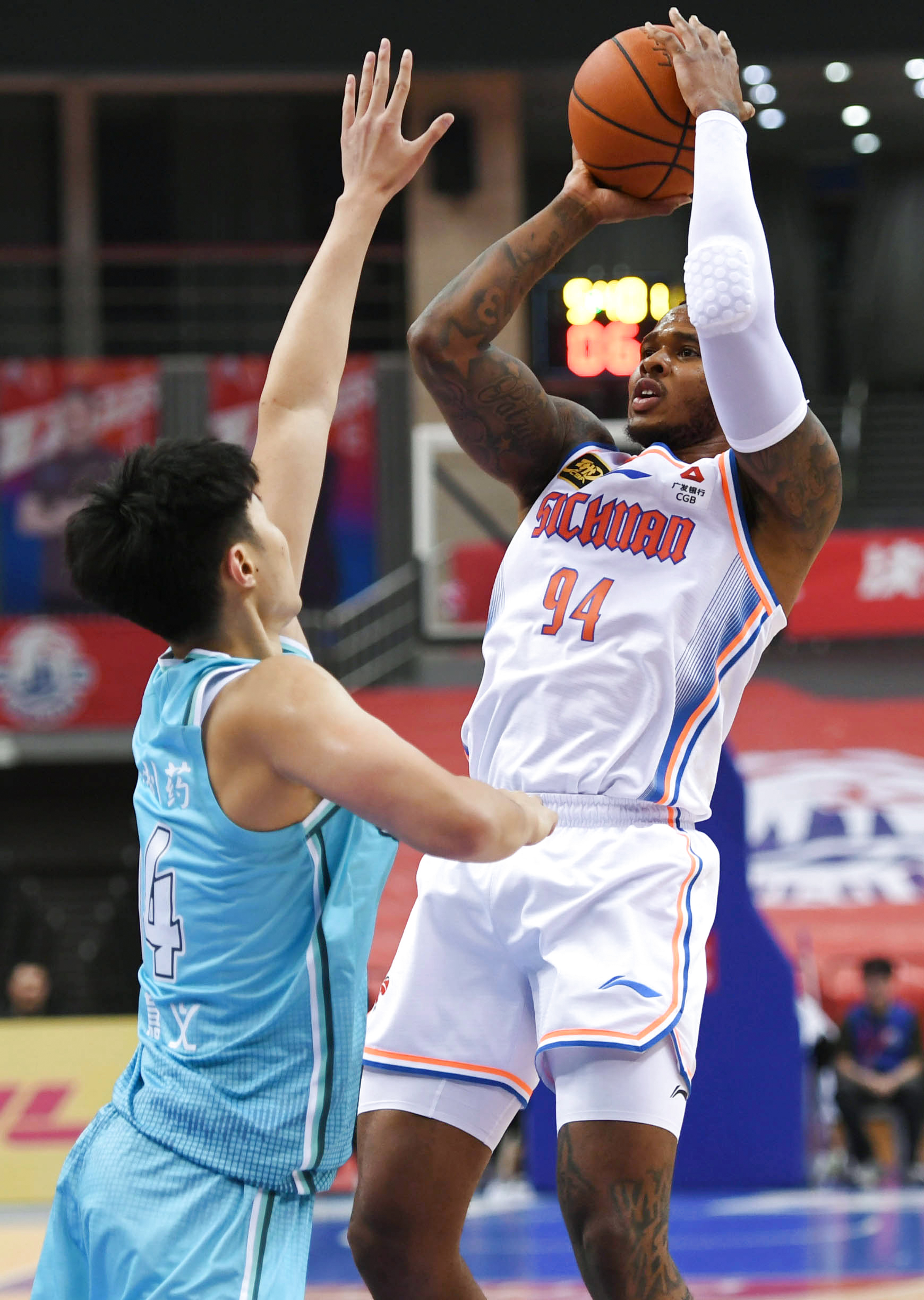 包含青岛队客场斩获胜利,力挽狂澜的词条 包含青岛队客场斩获胜利,力挽狂澜的词条