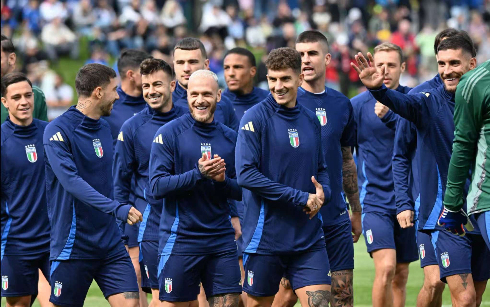 欧预赛首轮对战揭晓，全球球迷翘首期待