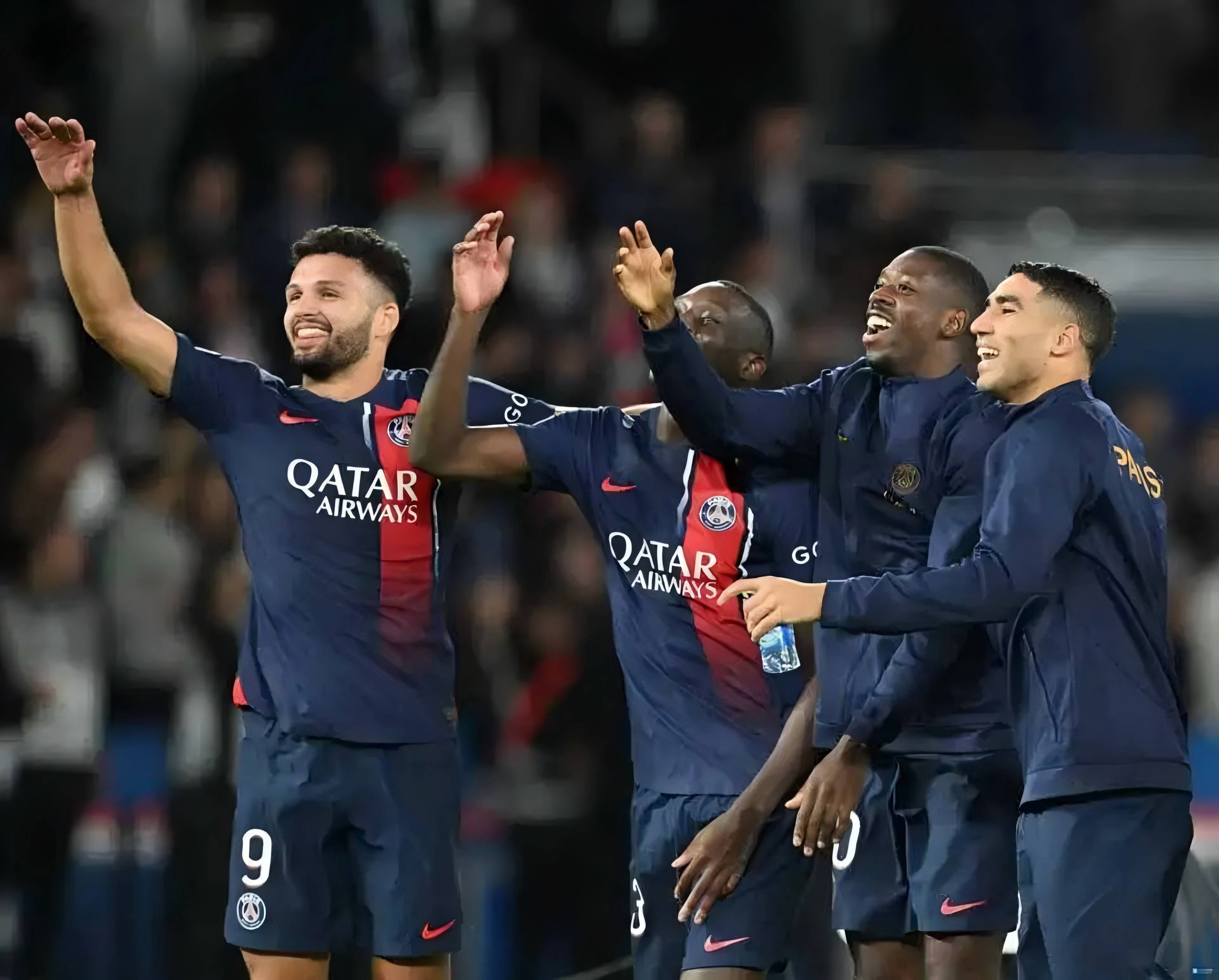 包含欧预赛：实力悬殊对决中，低迷球队展现崛起之势的词条