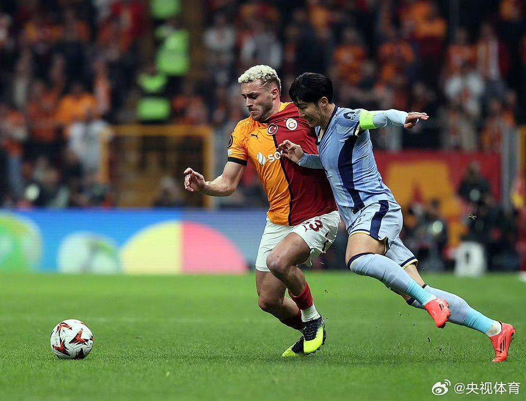 包含佛罗伦萨凭借进球大胜，取得连胜的词条