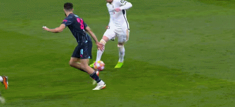 关于曼城碾压法国，楚阿梅尼高光表现的信息