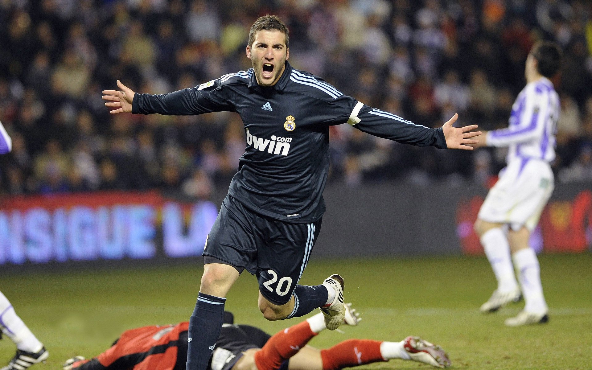 欧冠决赛之夜，托尼关键时刻站出来