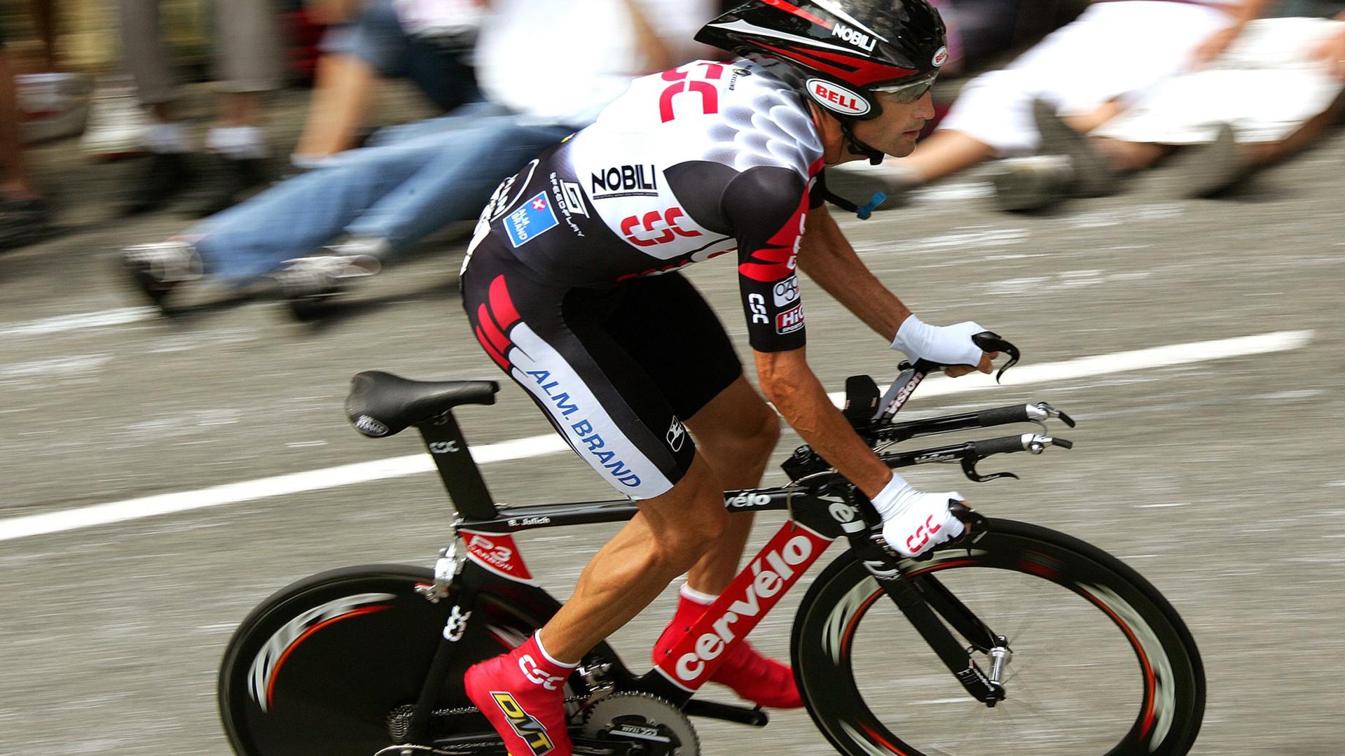 逆转,不止于比分,阿尔卡拉斯点燃联合杯,法网硝烟提前弥漫